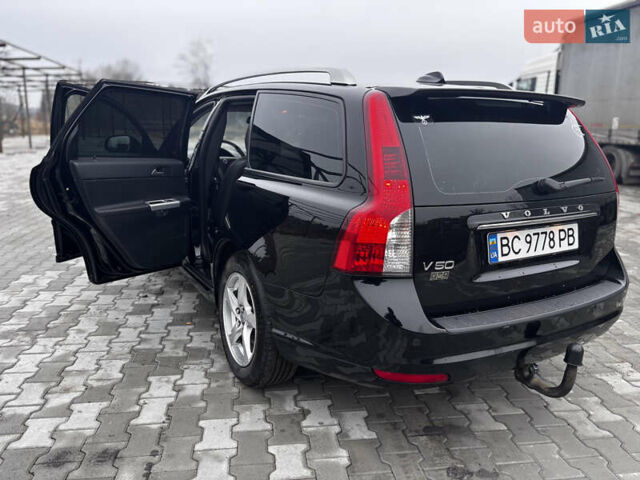 Черный Вольво В50, объемом двигателя 1.6 л и пробегом 264 тыс. км за 7600 $, фото 3 на Automoto.ua