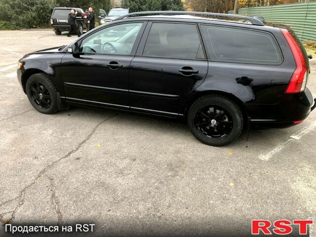 Черный Вольво В50, объемом двигателя 1.6 л и пробегом 257 тыс. км за 7700 $, фото 4 на Automoto.ua