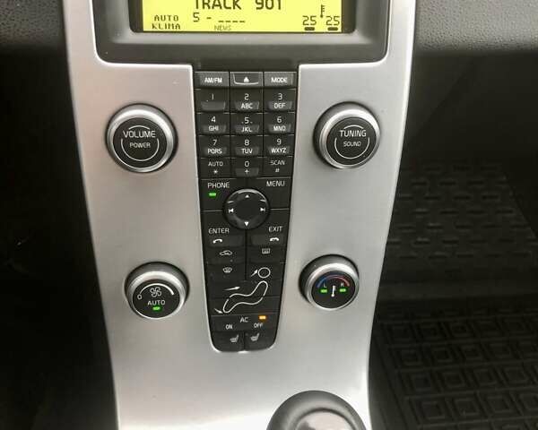 Черный Вольво В50, объемом двигателя 1.56 л и пробегом 257 тыс. км за 7700 $, фото 18 на Automoto.ua