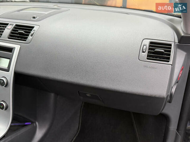 Черный Вольво В50, объемом двигателя 1.6 л и пробегом 263 тыс. км за 6999 $, фото 18 на Automoto.ua