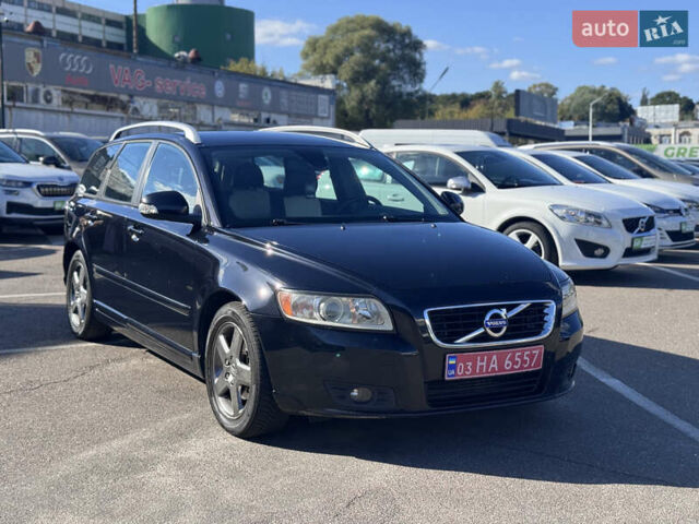 Вольво В50 2010 в Киеве на Automoto.ua Черный Вольво В50, объемом двигателя 1.6 л и пробегом 248 тыс. км за 9200 $, фото 1 на Automoto.ua