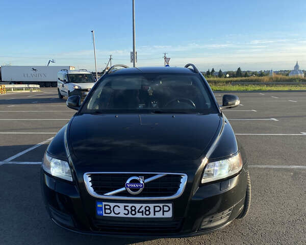 Вольво В50 2010 в Львове на Automoto.ua Черный Вольво В50, объемом двигателя 1.56 л и пробегом 278 тыс. км за 7500 $, фото 1 на Automoto.ua