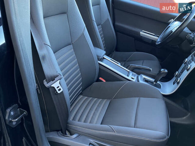 Чорний Вольво V50, об'ємом двигуна 2 л та пробігом 279 тис. км за 9400 $, фото 40 на Automoto.ua