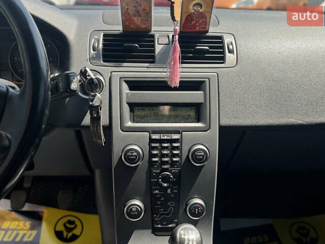 Вольво В50 2010 в Мукачеве на Automoto.ua Черный Вольво В50, объемом двигателя 1.56 л и пробегом 214 тыс. км за 8300 $, фото 23 на Automoto.ua