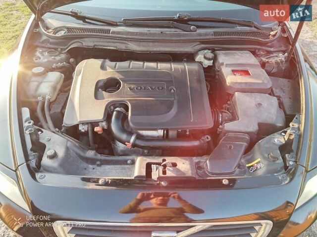 Черный Вольво В50, объемом двигателя 1.6 л и пробегом 186 тыс. км за 6700 $, фото 6 на Automoto.ua