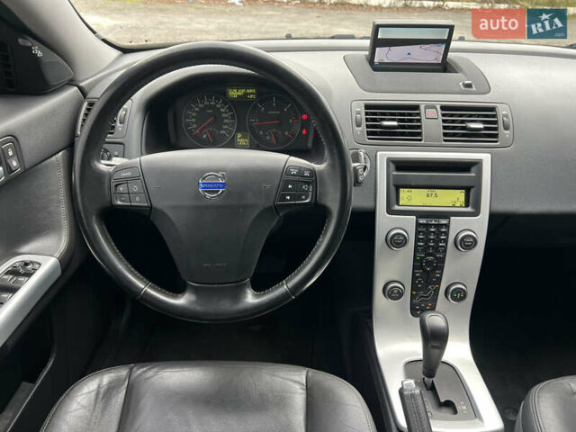 Чорний Вольво V50, об'ємом двигуна 2 л та пробігом 268 тис. км за 10250 $, фото 24 на Automoto.ua