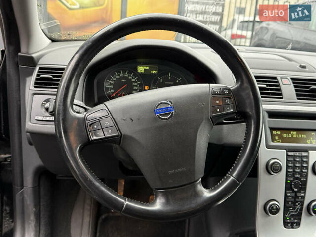 Черный Вольво В50, объемом двигателя 1.6 л и пробегом 263 тыс. км за 6999 $, фото 31 на Automoto.ua