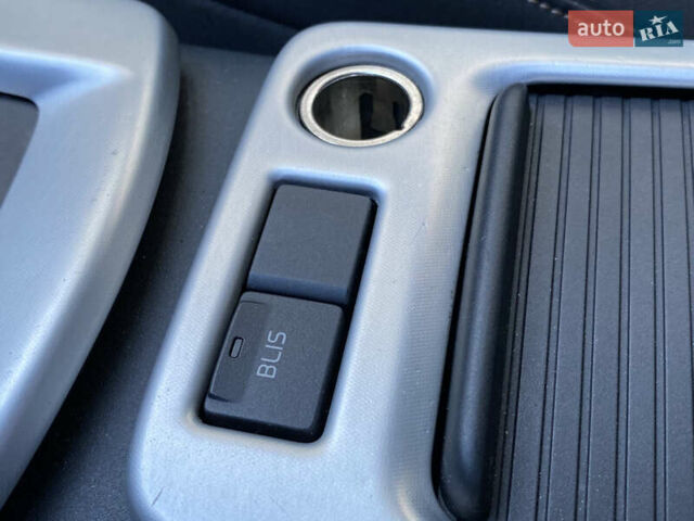 Чорний Вольво V50, об'ємом двигуна 2 л та пробігом 279 тис. км за 9400 $, фото 53 на Automoto.ua