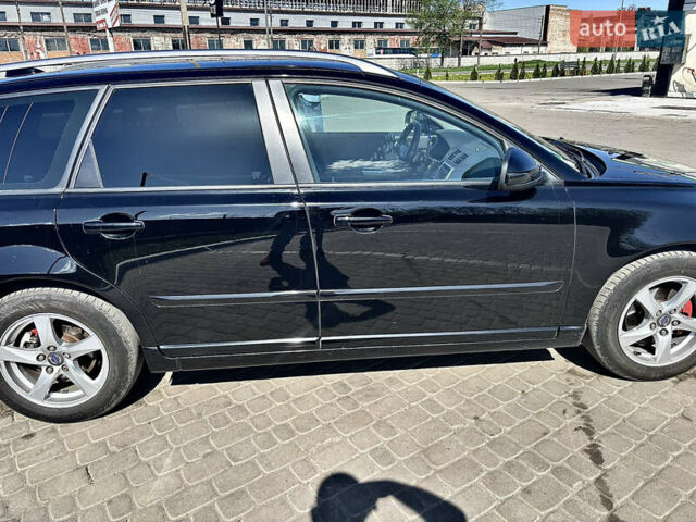 Черный Вольво В50, объемом двигателя 1.6 л и пробегом 263 тыс. км за 8100 $, фото 4 на Automoto.ua