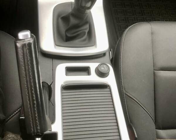 Черный Вольво В50, объемом двигателя 1.56 л и пробегом 257 тыс. км за 7700 $, фото 11 на Automoto.ua