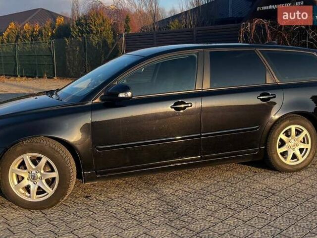 Черный Вольво В50, объемом двигателя 1.6 л и пробегом 252 тыс. км за 6950 $, фото 5 на Automoto.ua