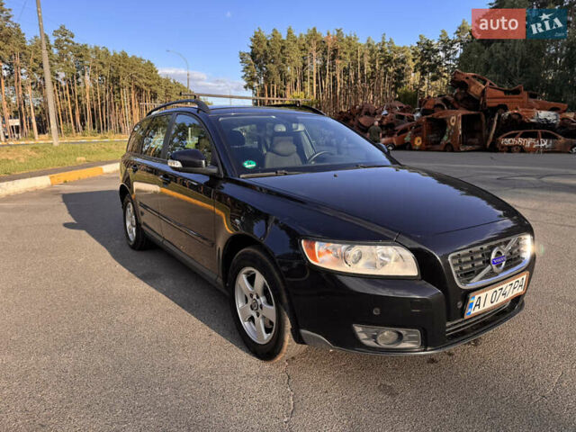Черный Вольво В50, объемом двигателя 1.56 л и пробегом 250 тыс. км за 6500 $, фото 3 на Automoto.ua