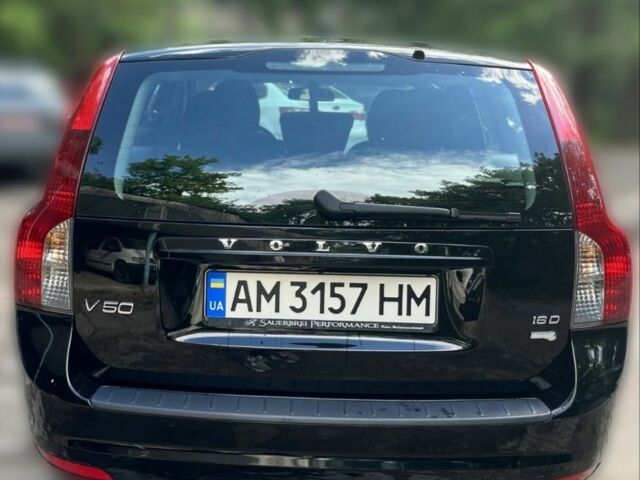Чорний Вольво V50, об'ємом двигуна 1.6 л та пробігом 215 тис. км за 7500 $, фото 5 на Automoto.ua
