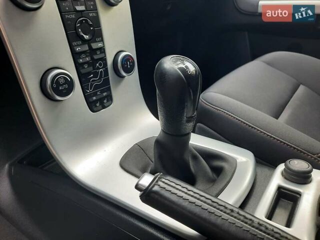 Чорний Вольво V50, об'ємом двигуна 1.6 л та пробігом 261 тис. км за 7770 $, фото 48 на Automoto.ua