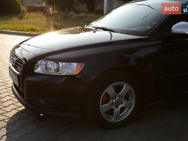 Черный Вольво В50, объемом двигателя 1.56 л и пробегом 203 тыс. км за 7800 $, фото 11 на Automoto.ua