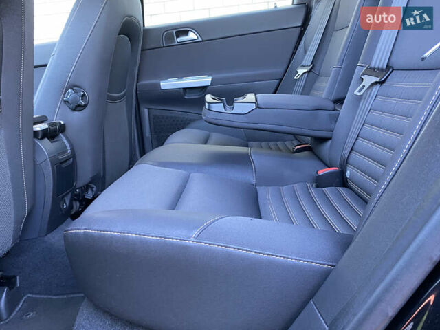 Чорний Вольво V50, об'ємом двигуна 2 л та пробігом 279 тис. км за 9400 $, фото 49 на Automoto.ua