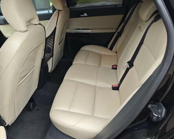 Черный Вольво В50, объемом двигателя 1.6 л и пробегом 246 тыс. км за 7500 $, фото 8 на Automoto.ua