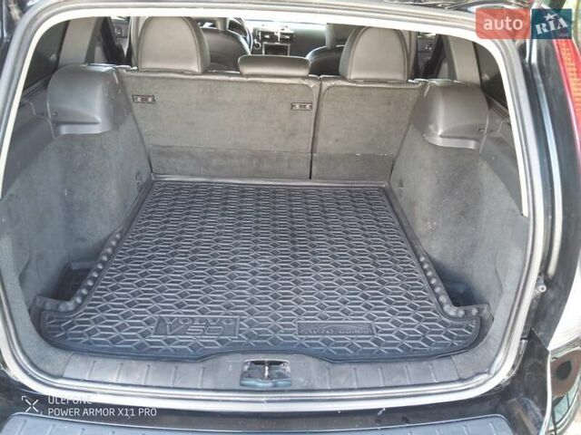 Черный Вольво В50, объемом двигателя 1.6 л и пробегом 186 тыс. км за 6700 $, фото 11 на Automoto.ua