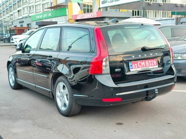 Черный Вольво В50, объемом двигателя 1.6 л и пробегом 201 тыс. км за 8300 $, фото 3 на Automoto.ua