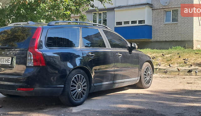 Черный Вольво В50, объемом двигателя 1.6 л и пробегом 250 тыс. км за 5800 $, фото 6 на Automoto.ua