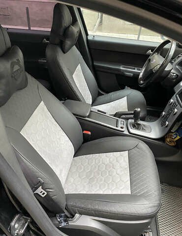 Вольво В50 2010 в Львове на Automoto.ua Черный Вольво В50, объемом двигателя 1.56 л и пробегом 278 тыс. км за 7500 $, фото 15 на Automoto.ua