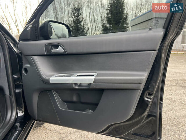 Чорний Вольво V50, об'ємом двигуна 2 л та пробігом 268 тис. км за 10250 $, фото 29 на Automoto.ua
