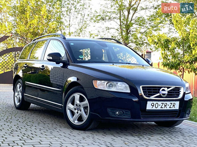 Черный Вольво В50, объемом двигателя 2 л и пробегом 279 тыс. км за 9400 $, фото 6 на Automoto.ua