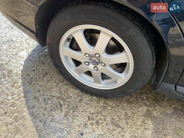 Черный Вольво В50, объемом двигателя 1.6 л и пробегом 262 тыс. км за 7300 $, фото 5 на Automoto.ua