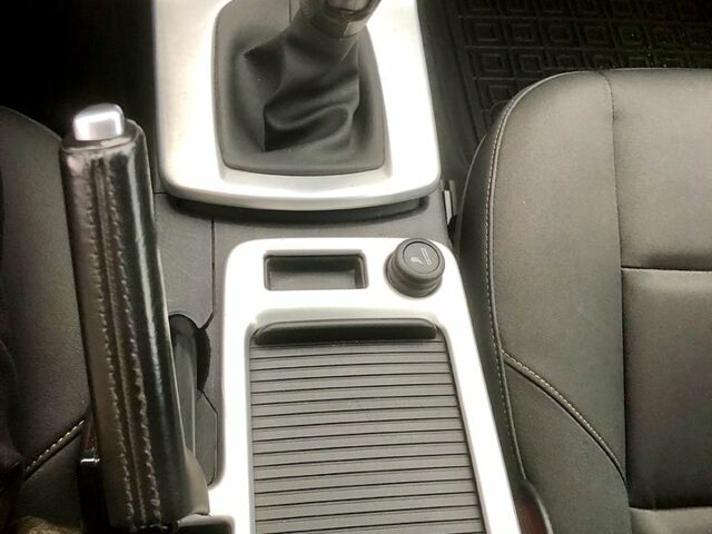 Черный Вольво В50, объемом двигателя 1.6 л и пробегом 257 тыс. км за 7700 $, фото 8 на Automoto.ua