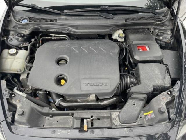 Черный Вольво В50, объемом двигателя 1.6 л и пробегом 235 тыс. км за 7300 $, фото 18 на Automoto.ua