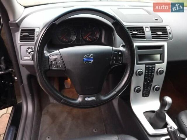 Чорний Вольво V50, об'ємом двигуна 0 л та пробігом 220 тис. км за 7400 $, фото 10 на Automoto.ua