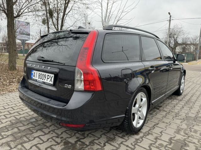 Черный Вольво В50, объемом двигателя 1.6 л и пробегом 240 тыс. км за 6750 $, фото 2 на Automoto.ua