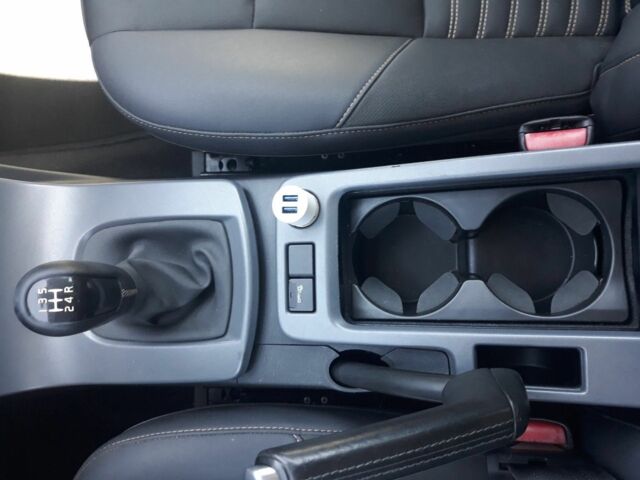 Чорний Вольво V50, об'ємом двигуна 1.6 л та пробігом 258 тис. км за 7800 $, фото 20 на Automoto.ua