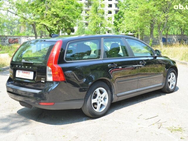 Чорний Вольво V50, об'ємом двигуна 0 л та пробігом 190 тис. км за 7800 $, фото 3 на Automoto.ua