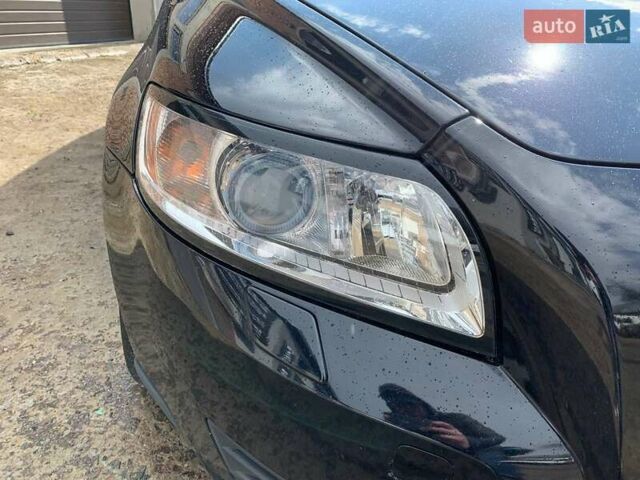 Черный Вольво В50, объемом двигателя 1.6 л и пробегом 262 тыс. км за 7300 $, фото 7 на Automoto.ua