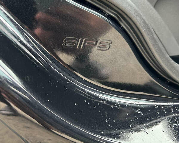 Чорний Вольво V50, об'ємом двигуна 1.6 л та пробігом 268 тис. км за 8200 $, фото 16 на Automoto.ua