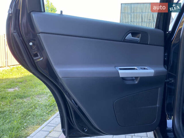 Чорний Вольво V50, об'ємом двигуна 2 л та пробігом 279 тис. км за 9400 $, фото 48 на Automoto.ua