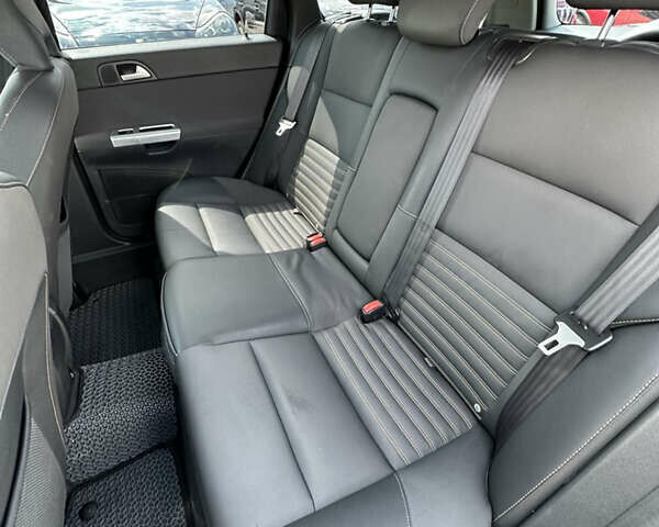 Вольво В50 2010 в Ивано-Франковске на Automoto.ua Черный Вольво В50, объемом двигателя 1.6 л и пробегом 305 тыс. км за 6999 $, фото 23 на Automoto.ua