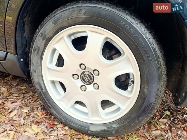 Чорний Вольво V50, об'ємом двигуна 1.6 л та пробігом 308 тис. км за 7200 $, фото 12 на Automoto.ua