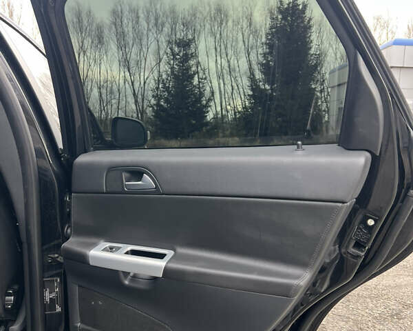 Чорний Вольво V50, об'ємом двигуна 2 л та пробігом 268 тис. км за 10250 $, фото 31 на Automoto.ua