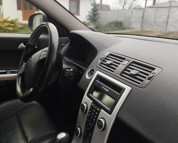 Черный Вольво В50, объемом двигателя 1.6 л и пробегом 218 тыс. км за 6900 $, фото 12 на Automoto.ua