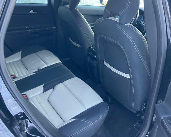 Черный Вольво В50, объемом двигателя 1.56 л и пробегом 203 тыс. км за 7800 $, фото 70 на Automoto.ua