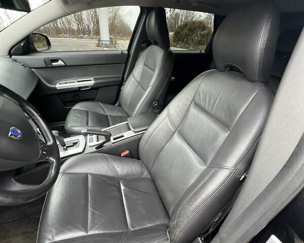 Чорний Вольво V50, об'ємом двигуна 2 л та пробігом 268 тис. км за 10250 $, фото 22 на Automoto.ua