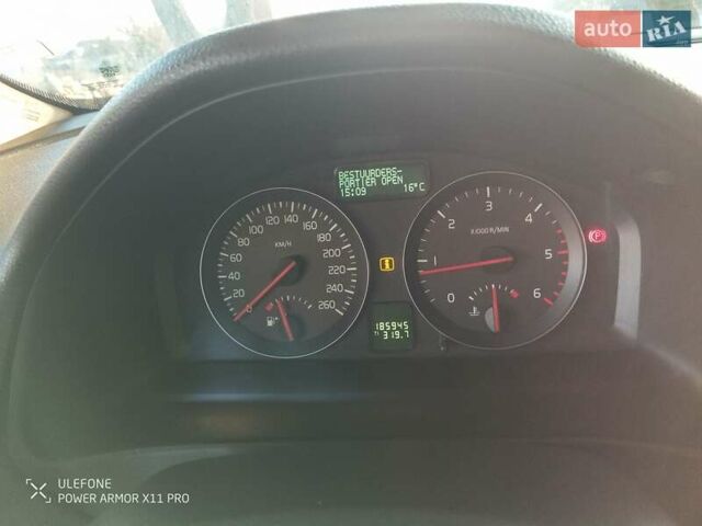 Черный Вольво В50, объемом двигателя 1.6 л и пробегом 186 тыс. км за 6700 $, фото 5 на Automoto.ua