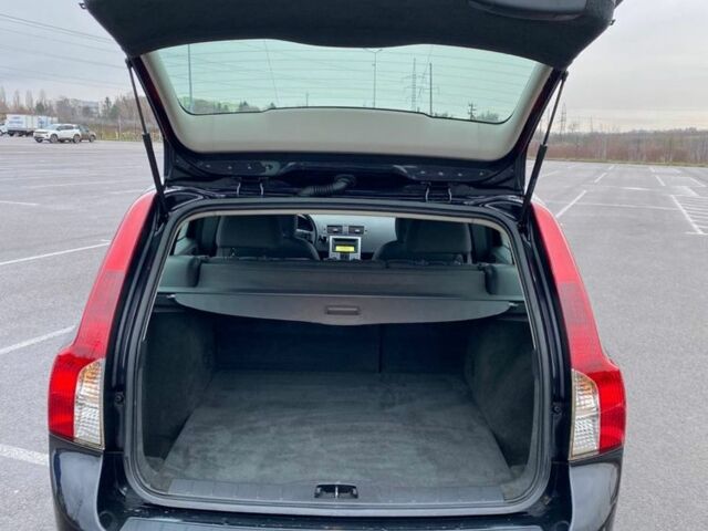 Чорний Вольво V50, об'ємом двигуна 1.6 л та пробігом 252 тис. км за 7299 $, фото 3 на Automoto.ua