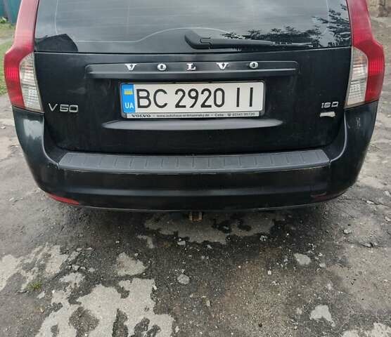 Черный Вольво В50, объемом двигателя 1.56 л и пробегом 283 тыс. км за 6700 $, фото 3 на Automoto.ua