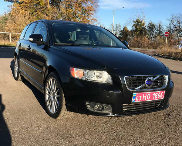 Черный Вольво В50, объемом двигателя 2 л и пробегом 269 тыс. км за 10350 $, фото 1 на Automoto.ua