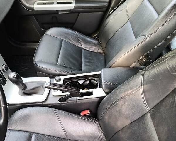 Черный Вольво В50, объемом двигателя 1.56 л и пробегом 325 тыс. км за 6500 $, фото 7 на Automoto.ua