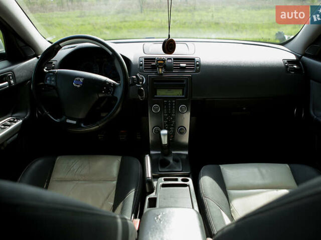 Черный Вольво В50, объемом двигателя 1.56 л и пробегом 203 тыс. км за 7800 $, фото 31 на Automoto.ua