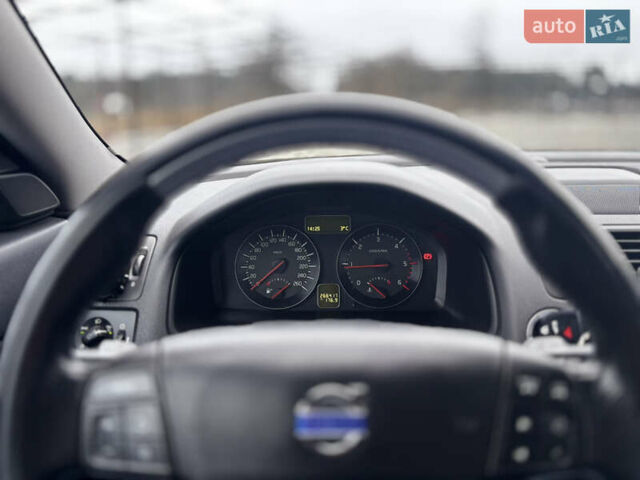 Черный Вольво В50, объемом двигателя 1.6 л и пробегом 264 тыс. км за 7600 $, фото 4 на Automoto.ua
